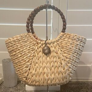 Straw tote EUC with wood beaded handle